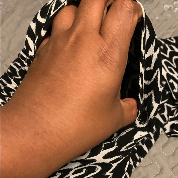 Rose & Olive Black and White Wide Leg Pants - Picture 5 of 5